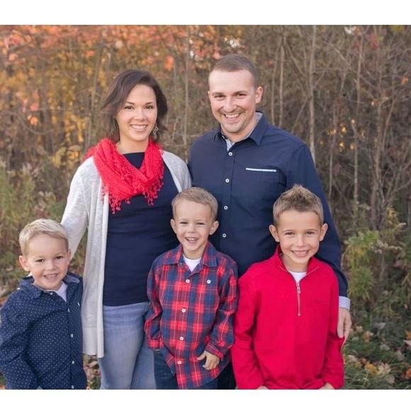 Meet your Posher, Brittany - Picture 1 of 1